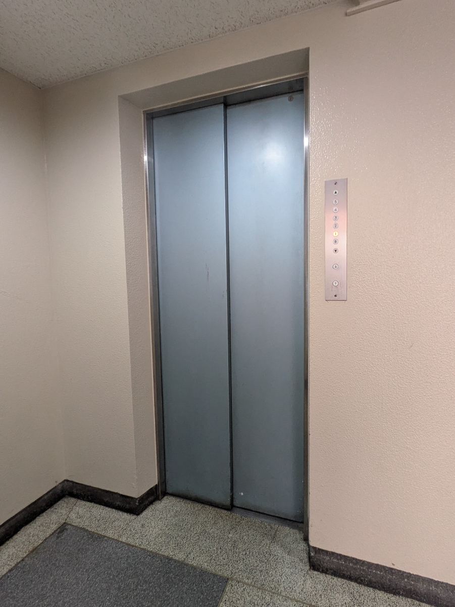 v20251009150657/fresh/building/J00100402682_4