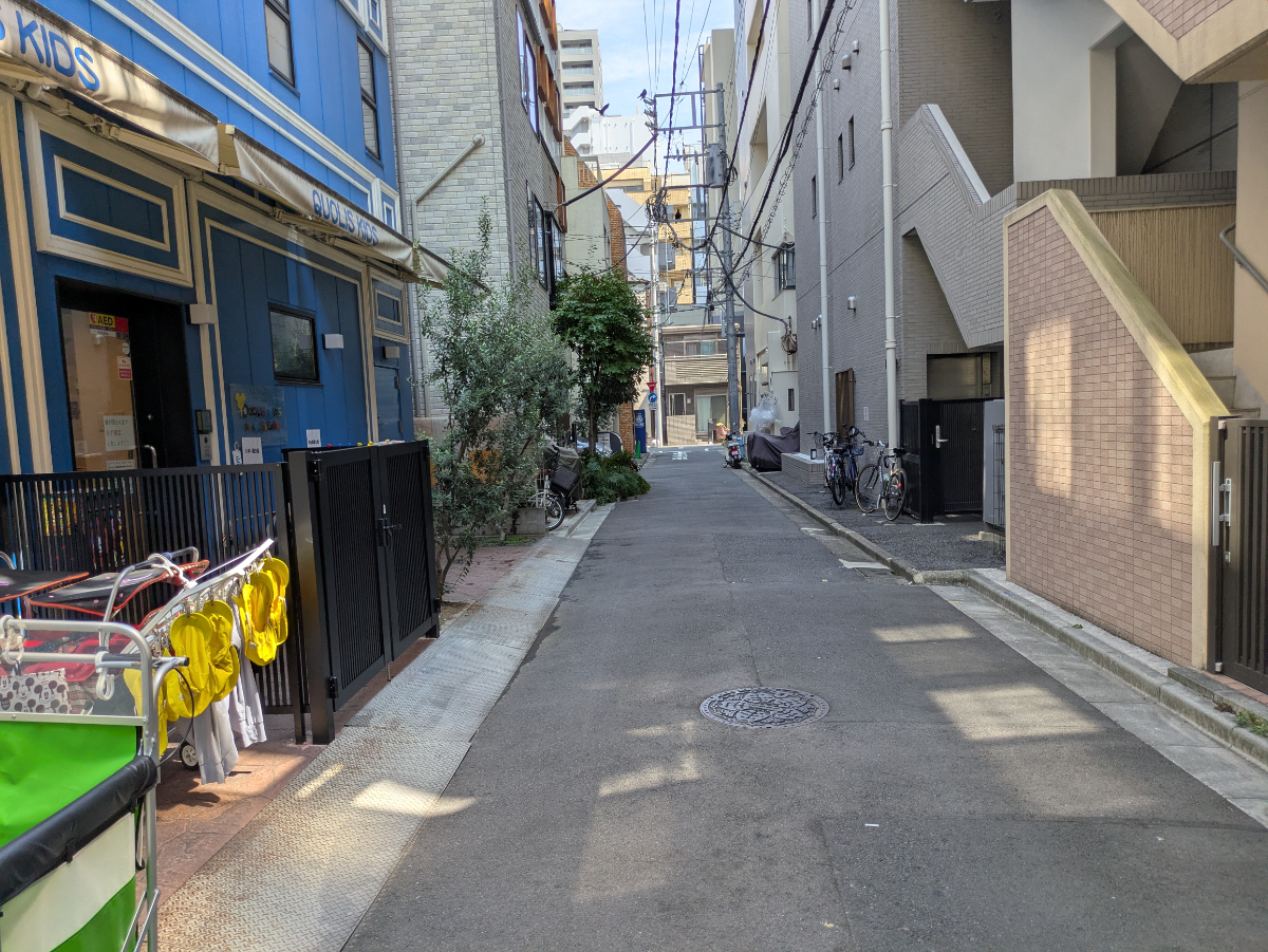 v20251009150657/fresh/building/J00100402689_2