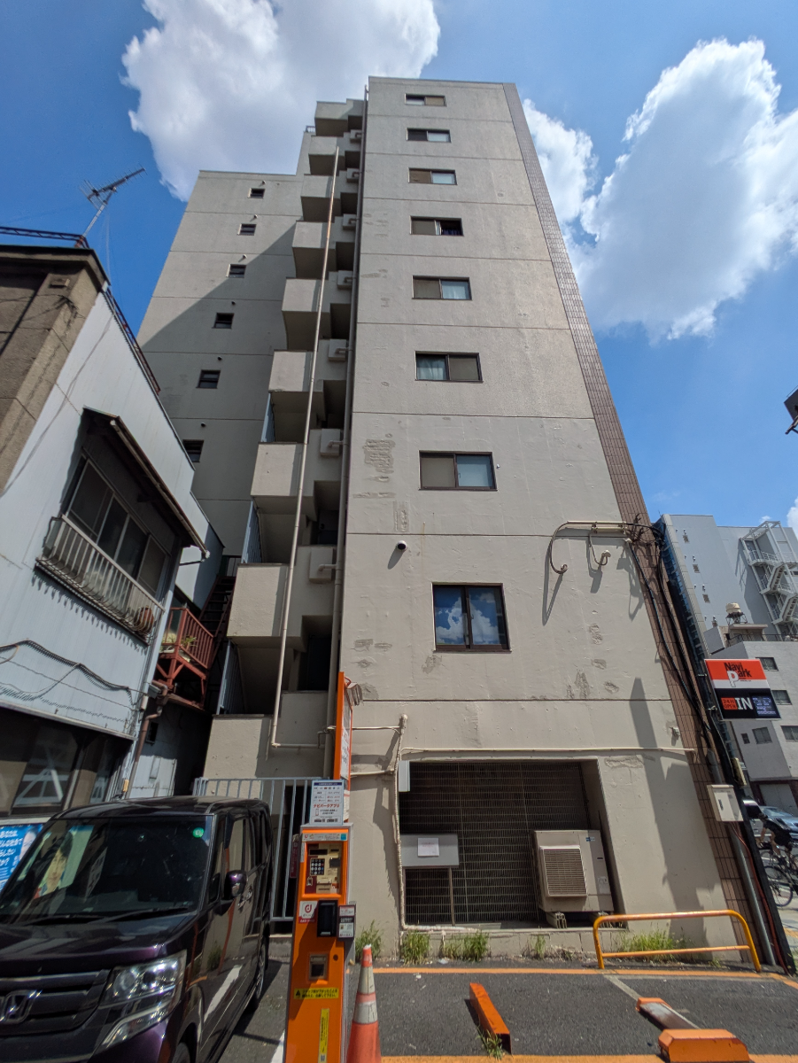 v20251009150657/fresh/building/J00100402817_13