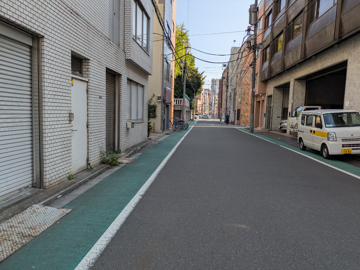 v20251009150657/fresh/building/J00100406005_2
