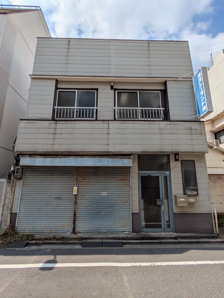 v20251009150657/fresh/building/J00100406338_1