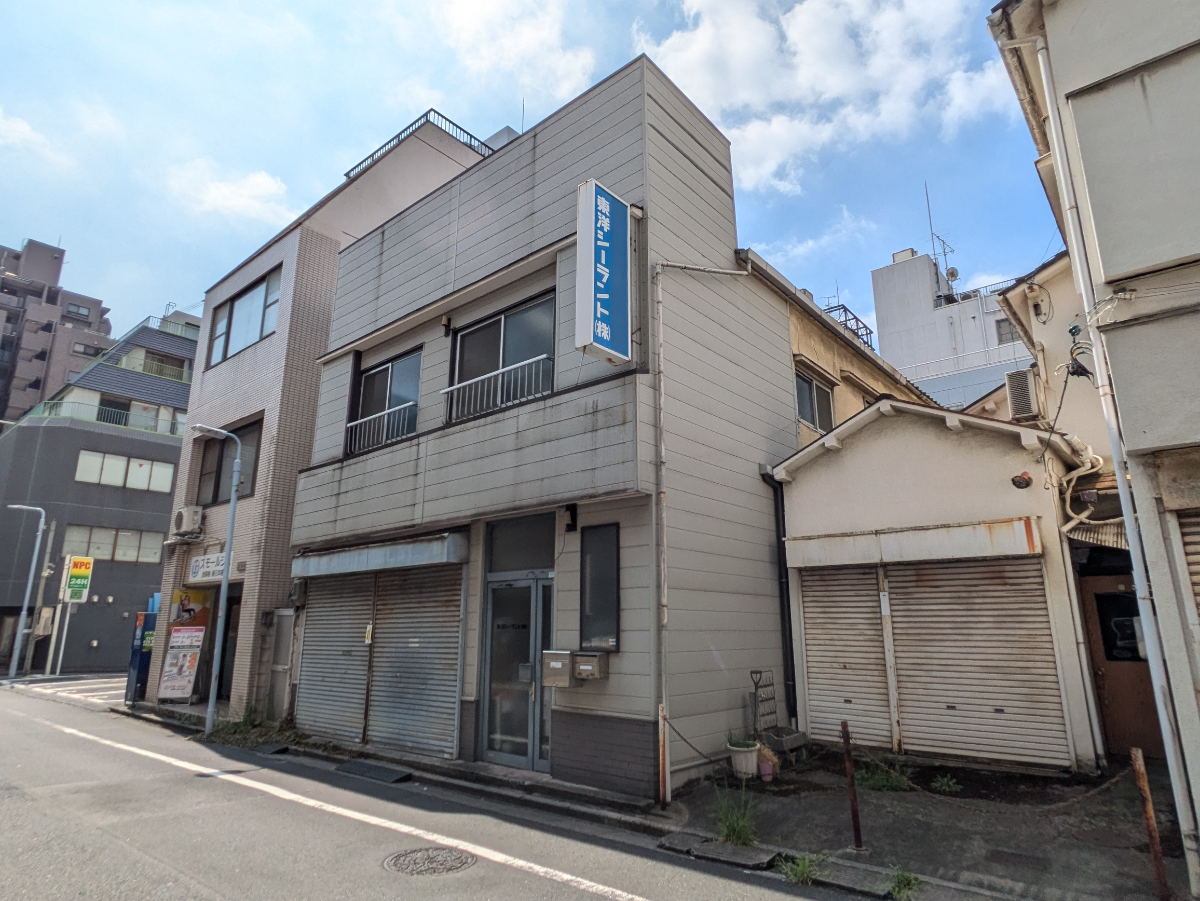 v20251009150657/fresh/building/J00100406338_9