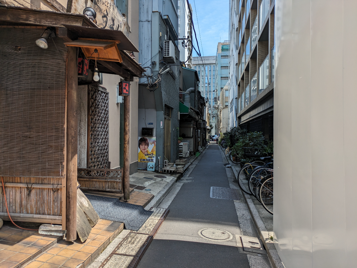 v20251009150657/fresh/building/J00100409519_2