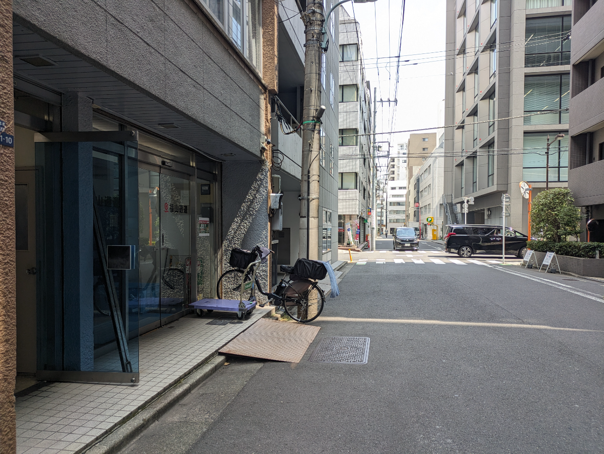 v20251009150657/fresh/building/J00100420738_2