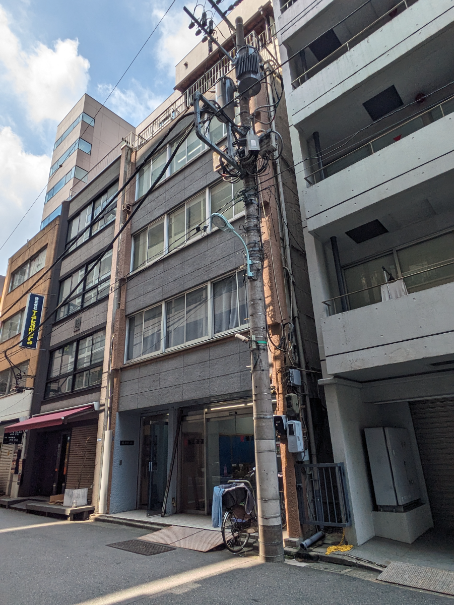 v20251009150657/fresh/building/J00100420738_6