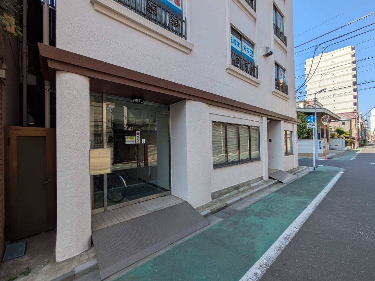 v20251009150657/fresh/building/J00100425668_10