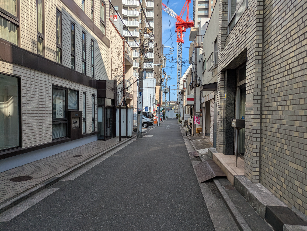 v20251009150657/fresh/building/J00100608755_15