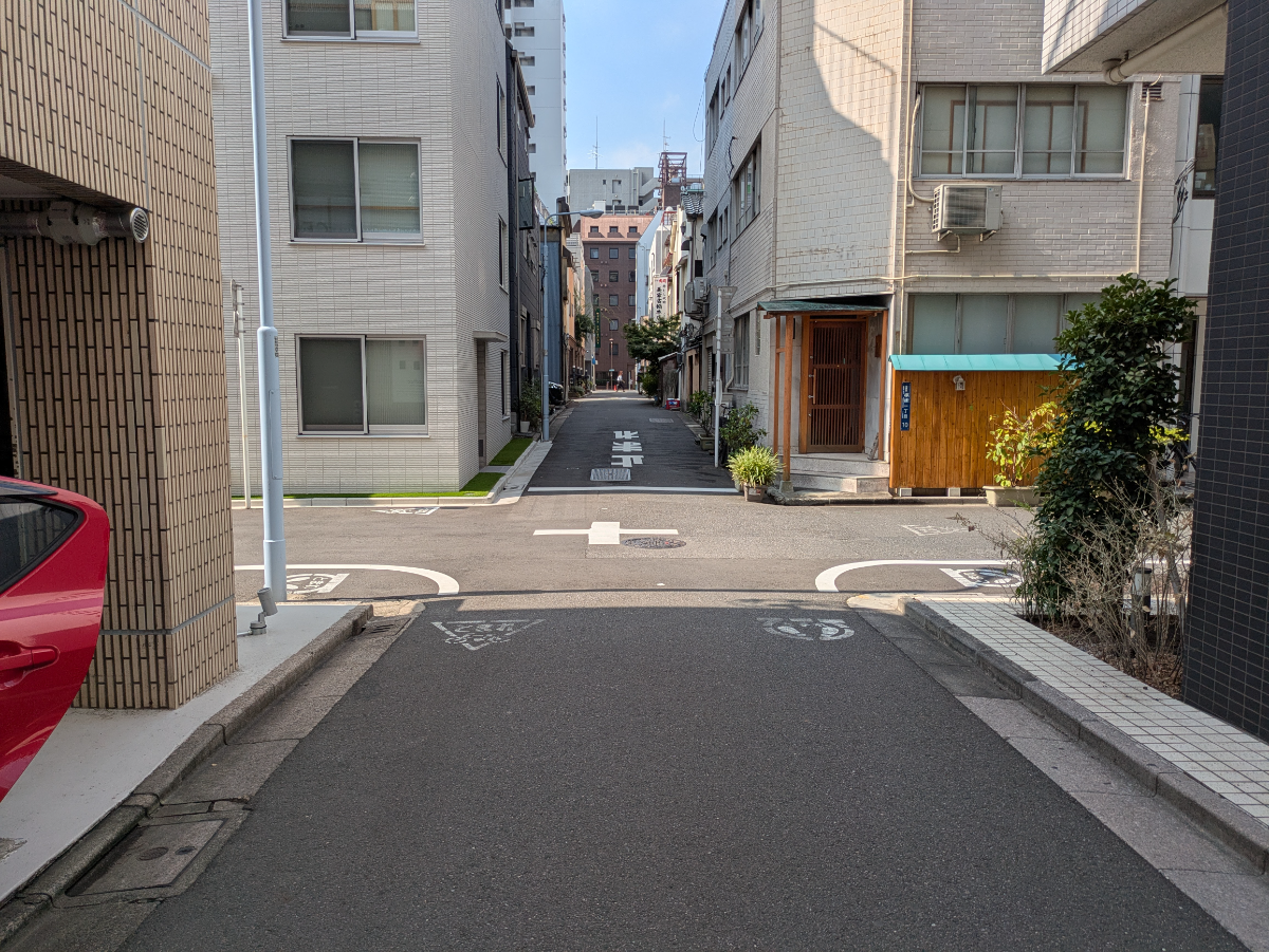v20251009150657/fresh/building/J00100609502_15