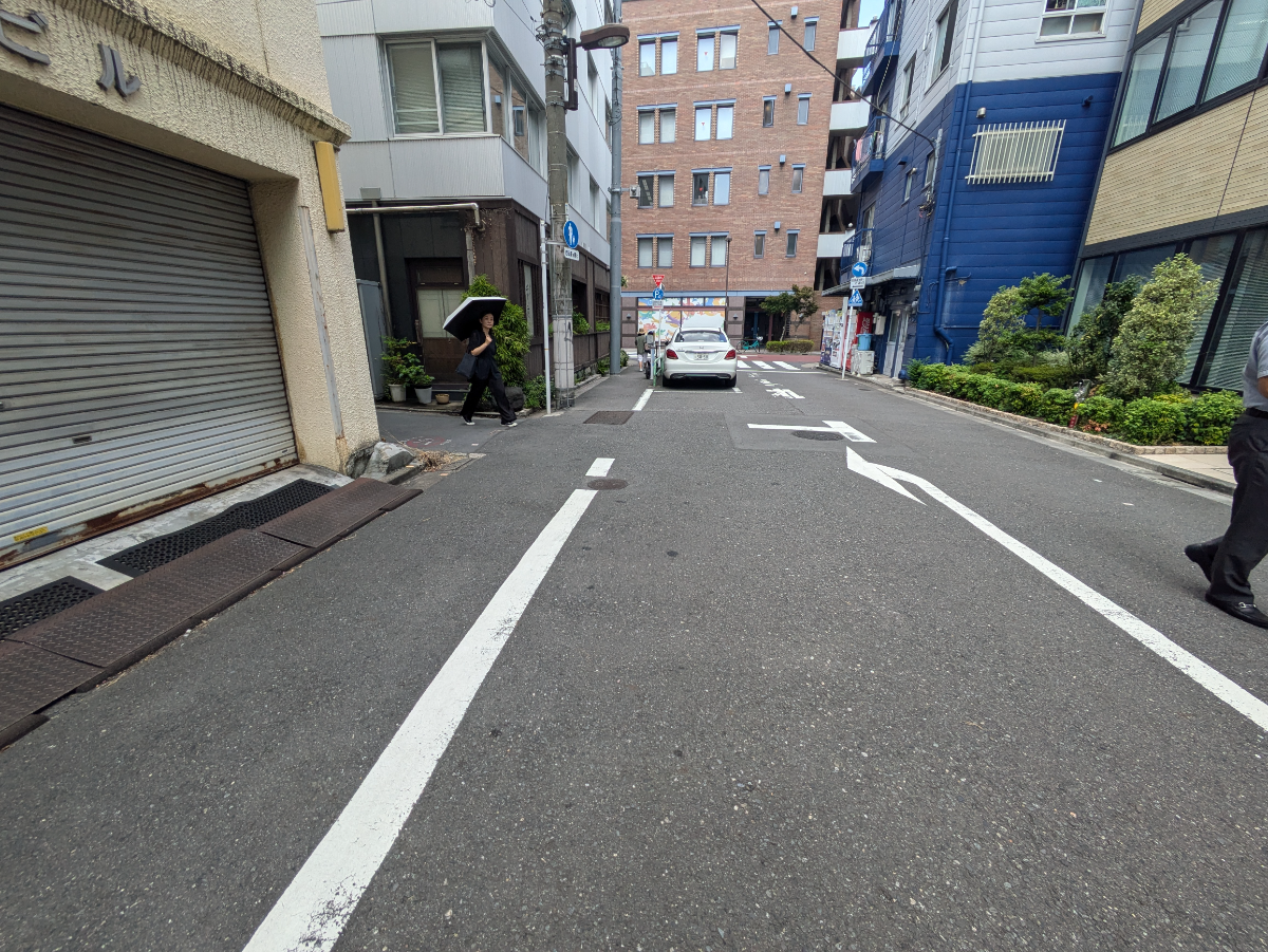 v20251009150657/fresh/building/J00100632467_10