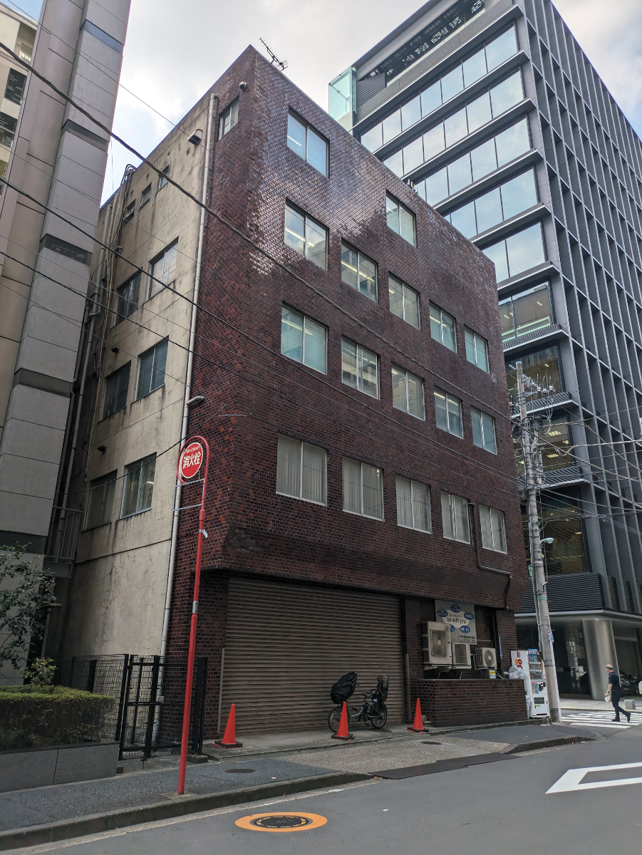 v20251010150707/fresh/building/J00100358751_5