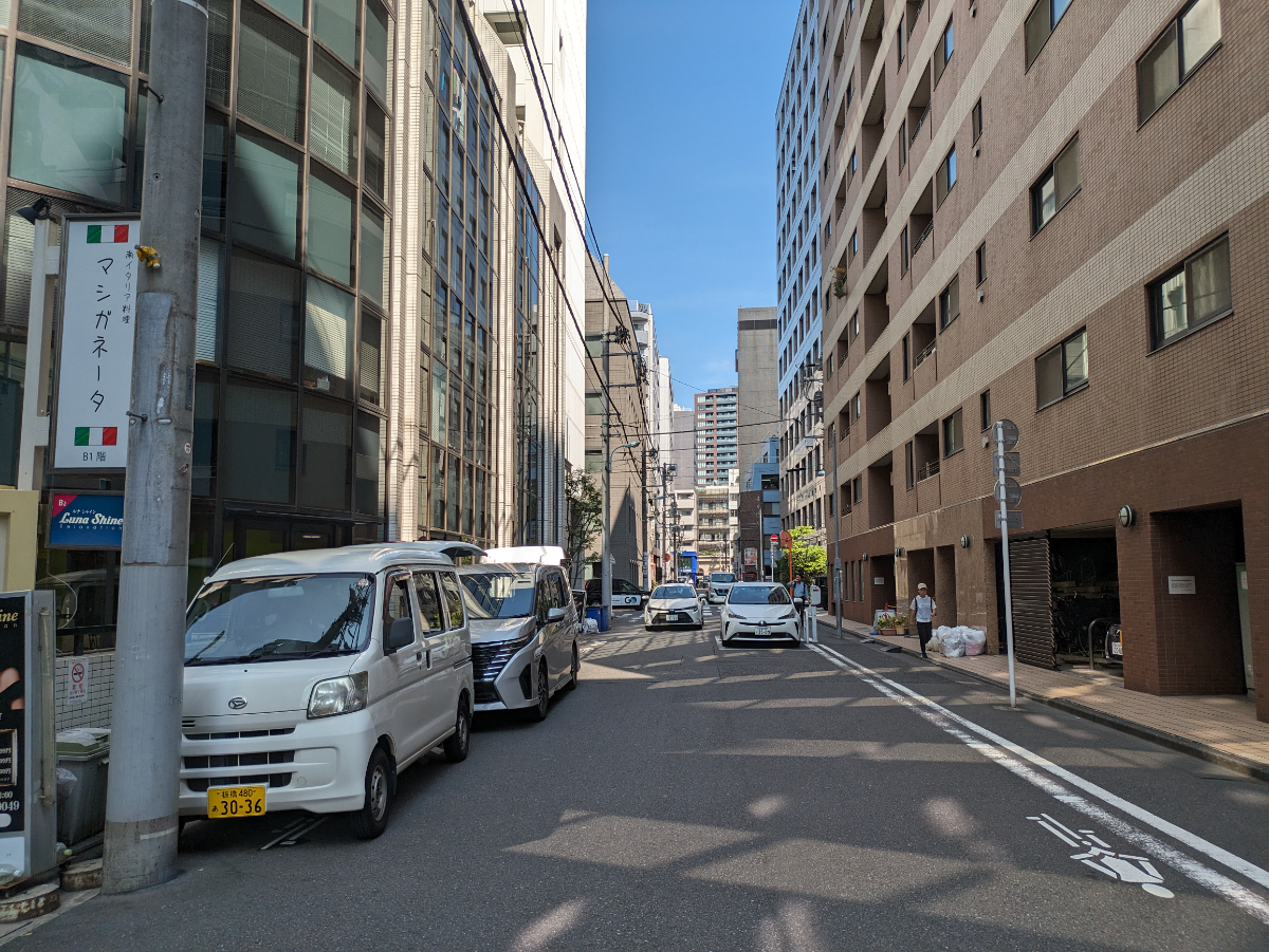v20251010150707/fresh/building/J00100370003_2