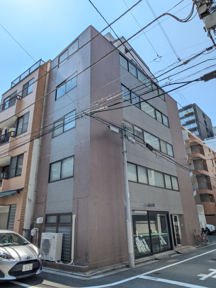 v20251010150707/fresh/building/J00100378889_1