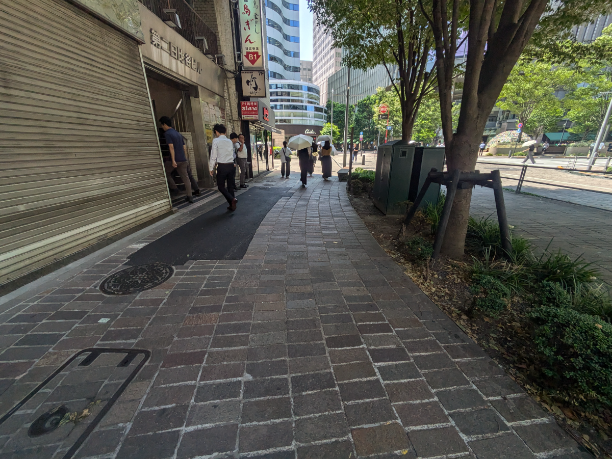 v20251010150707/fresh/building/J00100382010_2