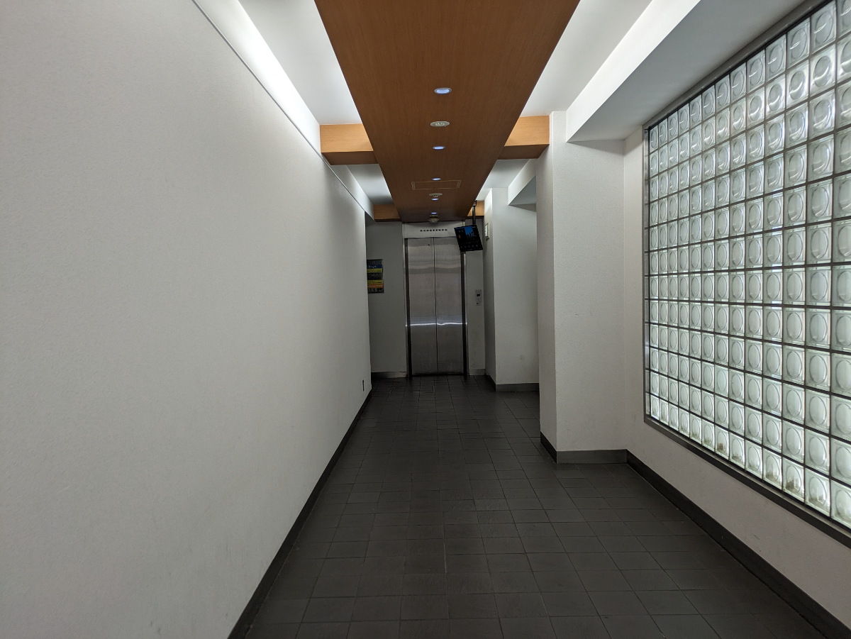 v20251010150707/fresh/building/J00100383372_10