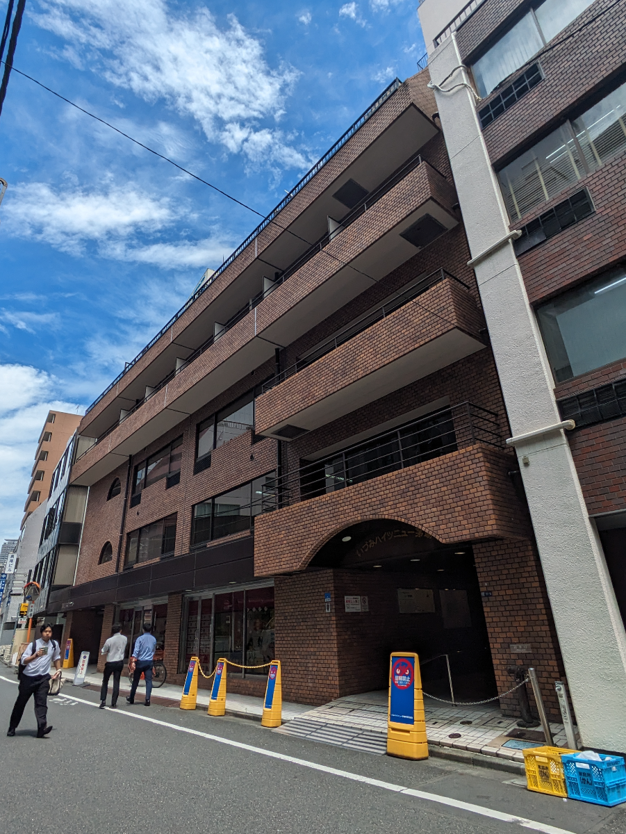 v20251010150707/fresh/building/J00100383857_6