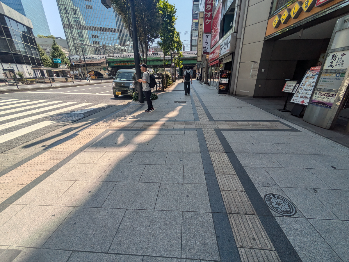 v20251010150707/fresh/building/J00100389756_2