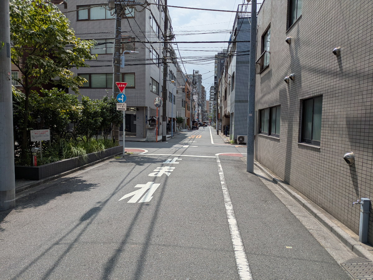 v20251010150708/fresh/building/J00100372611_10