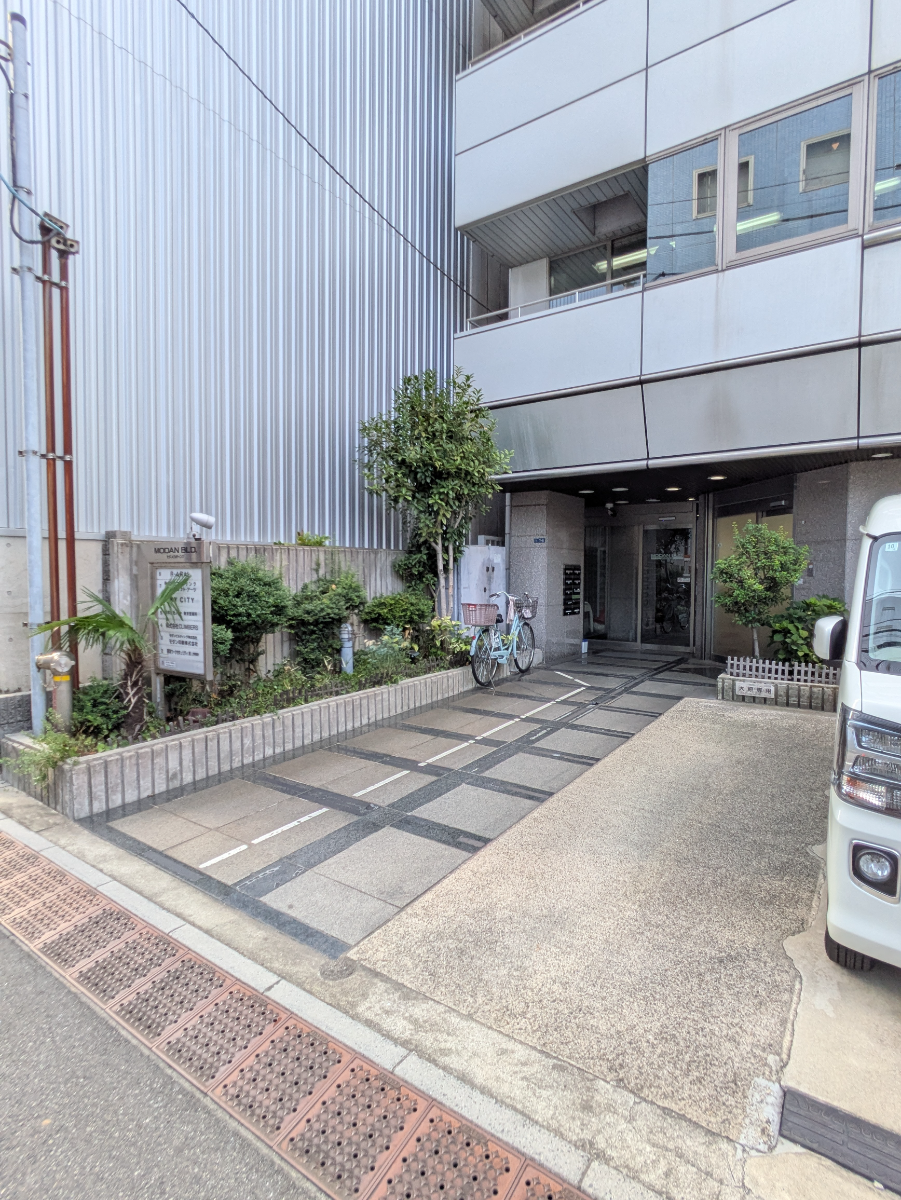 v20251010150708/fresh/building/J00100380679_12