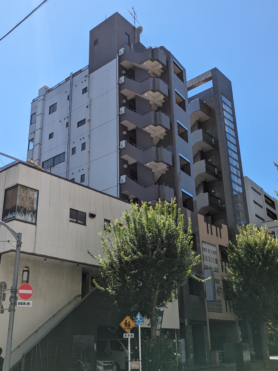 v20251010150708/fresh/building/J00100383339_8