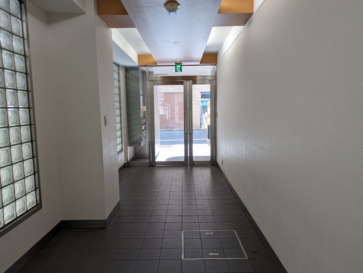 v20251010150708/fresh/building/J00100383372_11