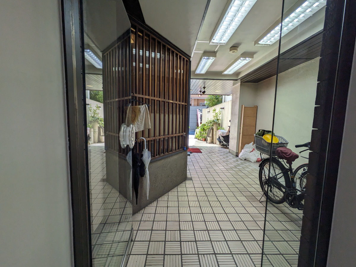 v20251010150708/fresh/building/J00100383887_19