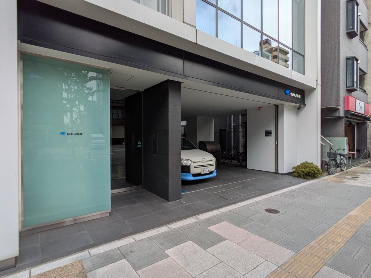 v20251010150708/fresh/building/J00100389695_13