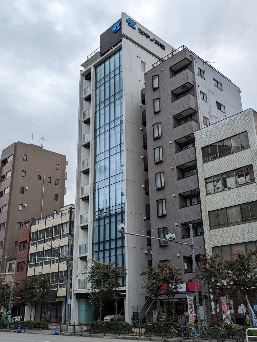 v20251010150708/fresh/building/J00100389695_9