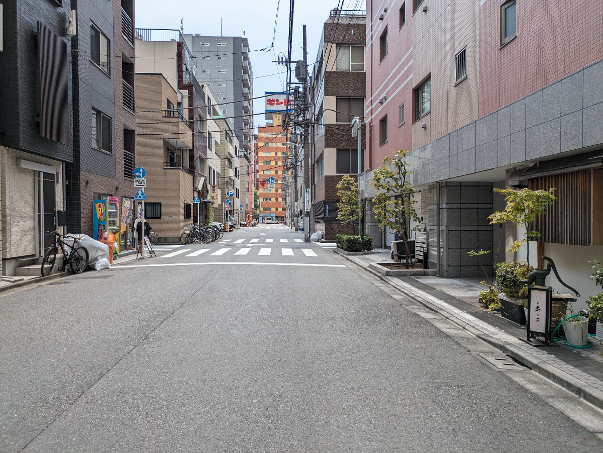 v20251010150708/fresh/building/J00100404575_11