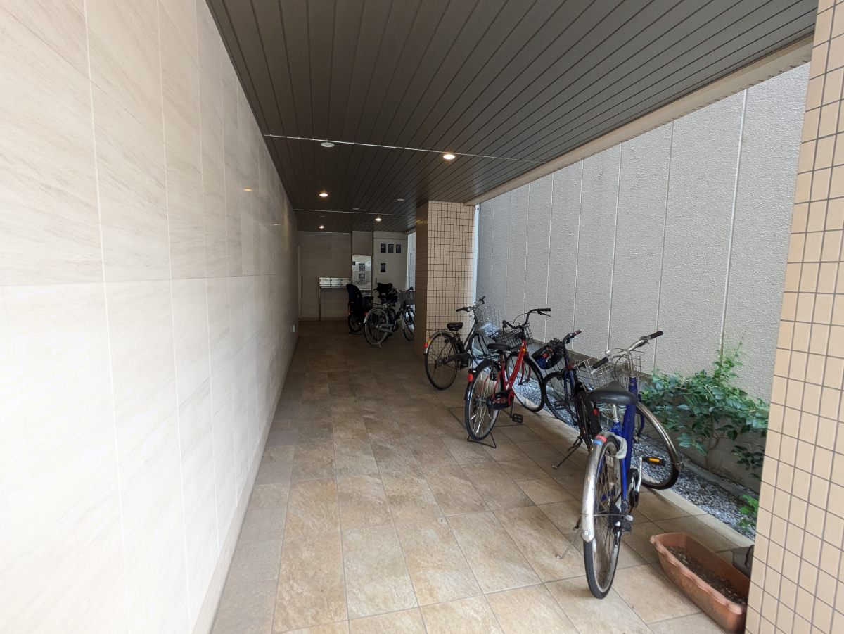 v20251010150708/fresh/building/J00100416063_11