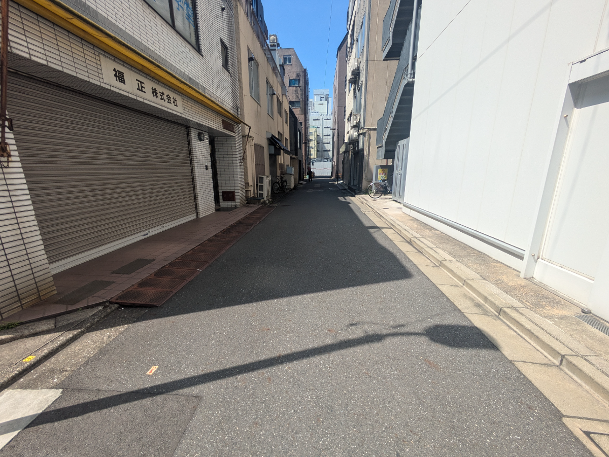 v20251010150708/fresh/building/J00100443256_2