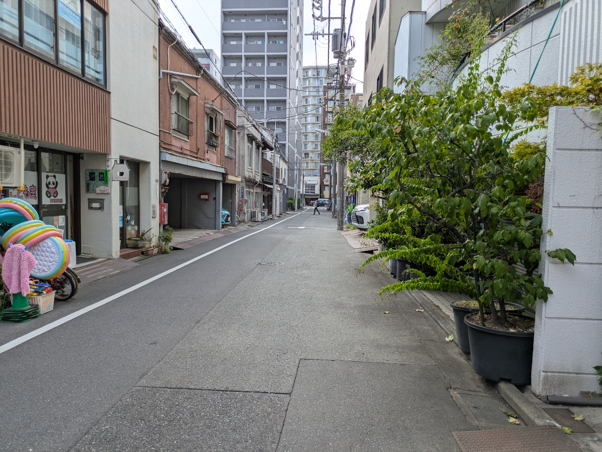 v20251010150708/fresh/building/J00100482319_2