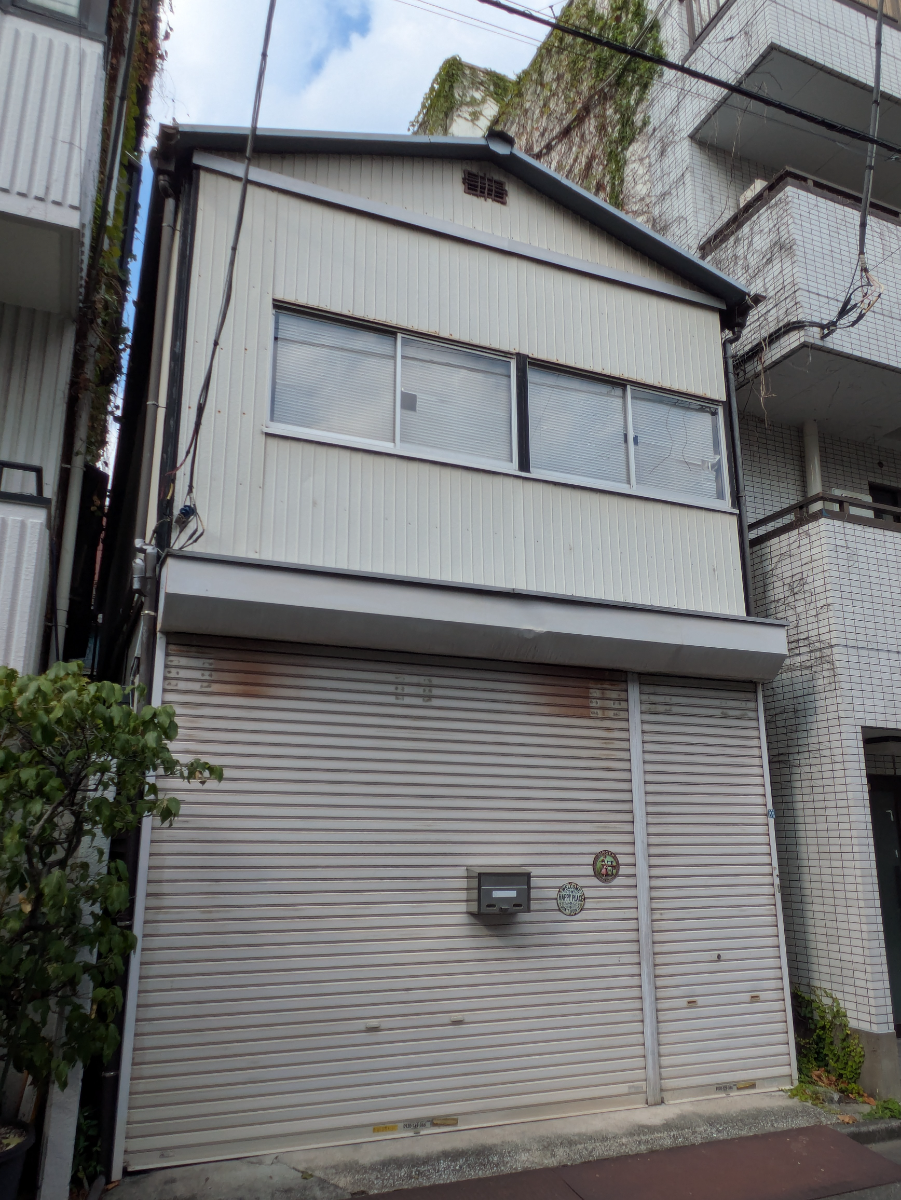 v20251010150708/fresh/building/J00100482319_6