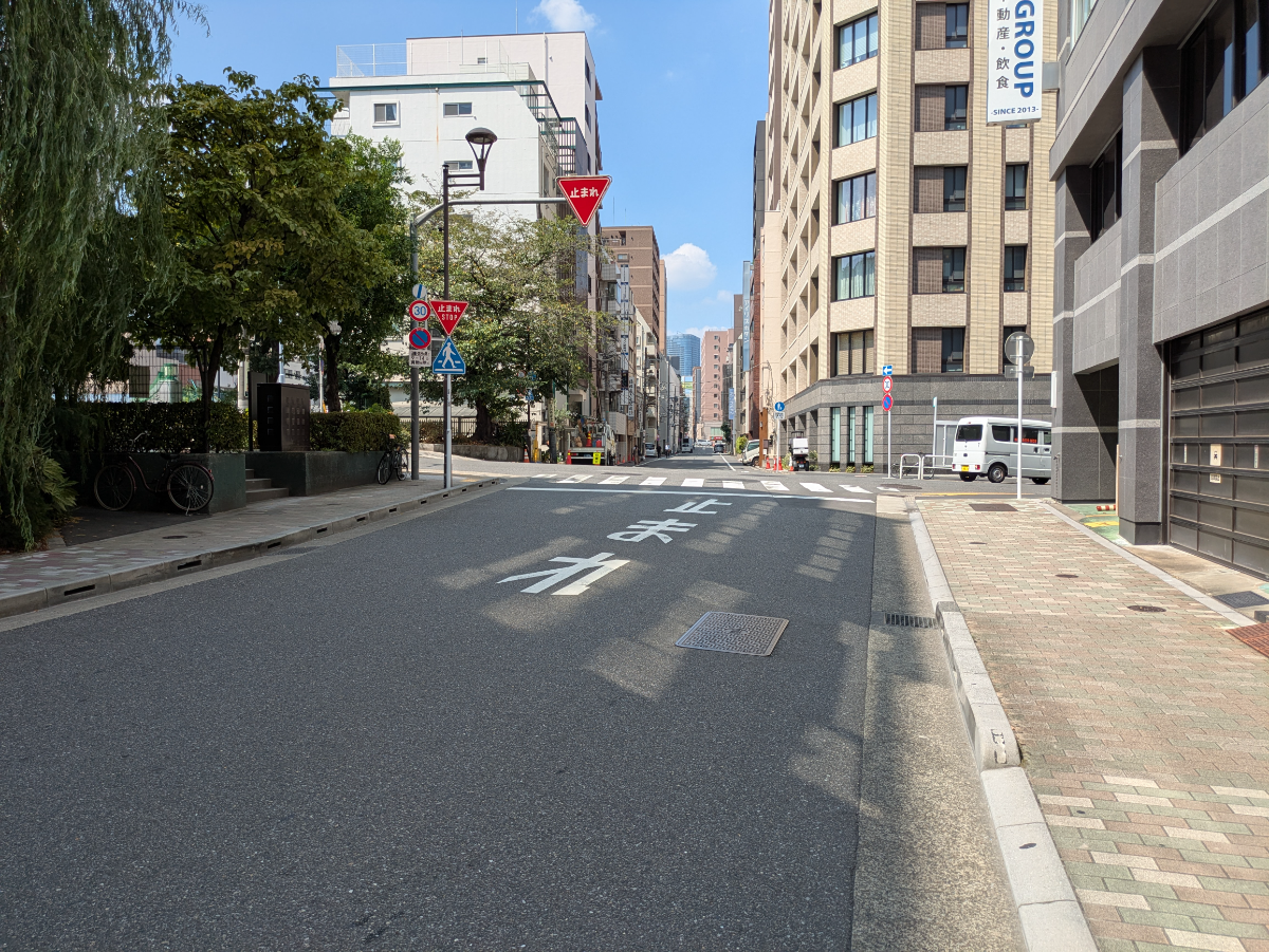 v20251010150708/fresh/building/J00100611813_10