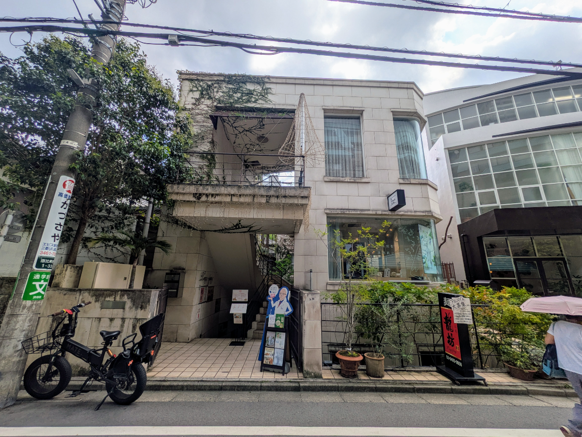 v20251011150701/fresh/building/J00100363437_1