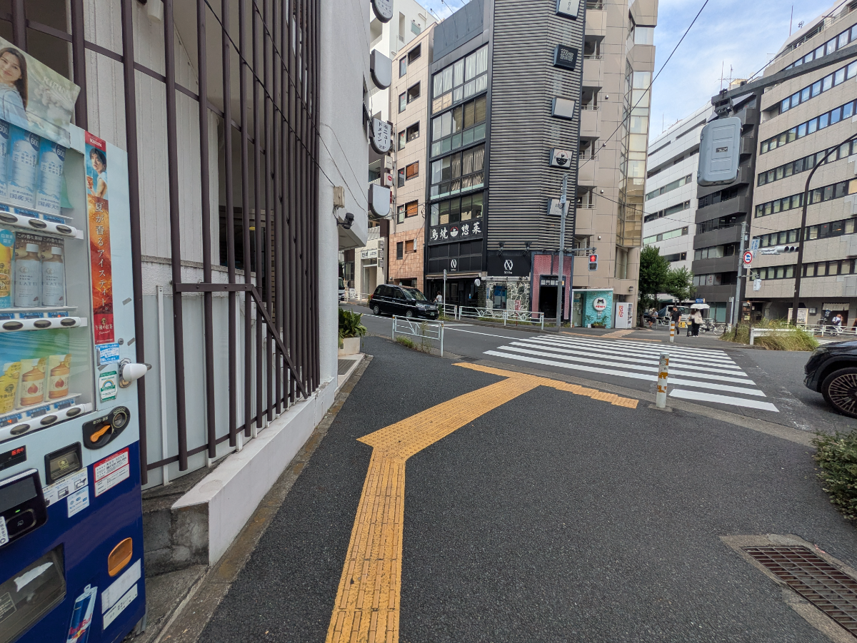 v20251011150701/fresh/building/J00100378206_2
