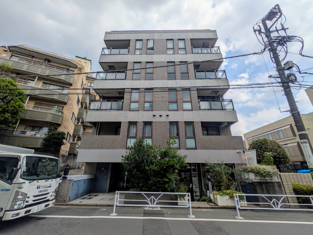 v20251011150701/fresh/building/J00100387817_1