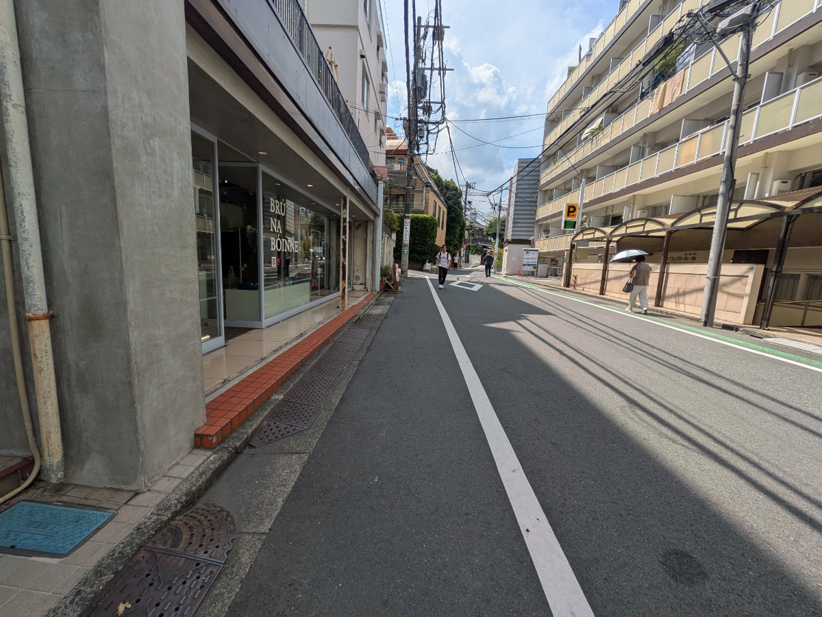 v20251011150701/fresh/building/J00100468362_2
