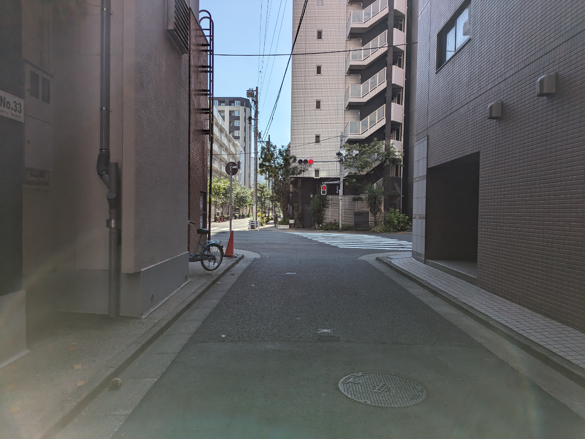 v20251011150702/fresh/building/J00100357296_16
