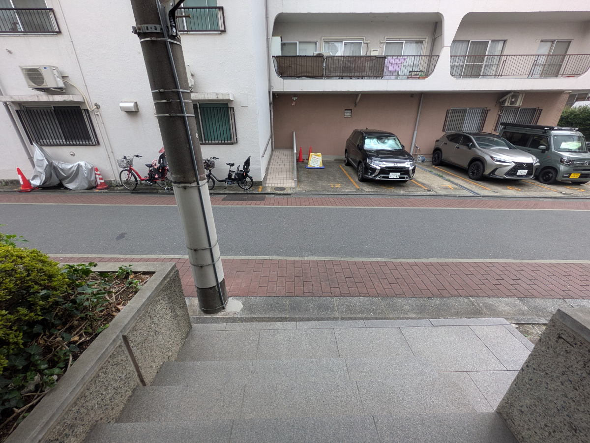v20251011150702/fresh/building/J00100360543_12