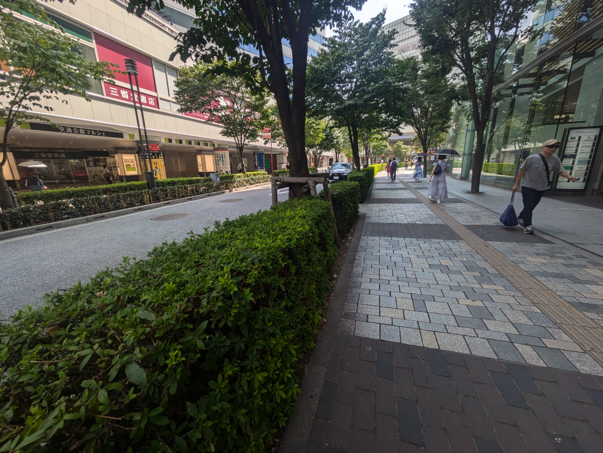 v20251011150702/fresh/building/J00100361658_16