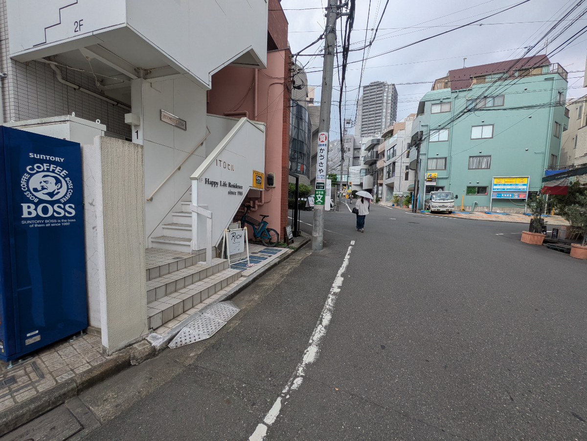 v20251011150702/fresh/building/J00100370499_2