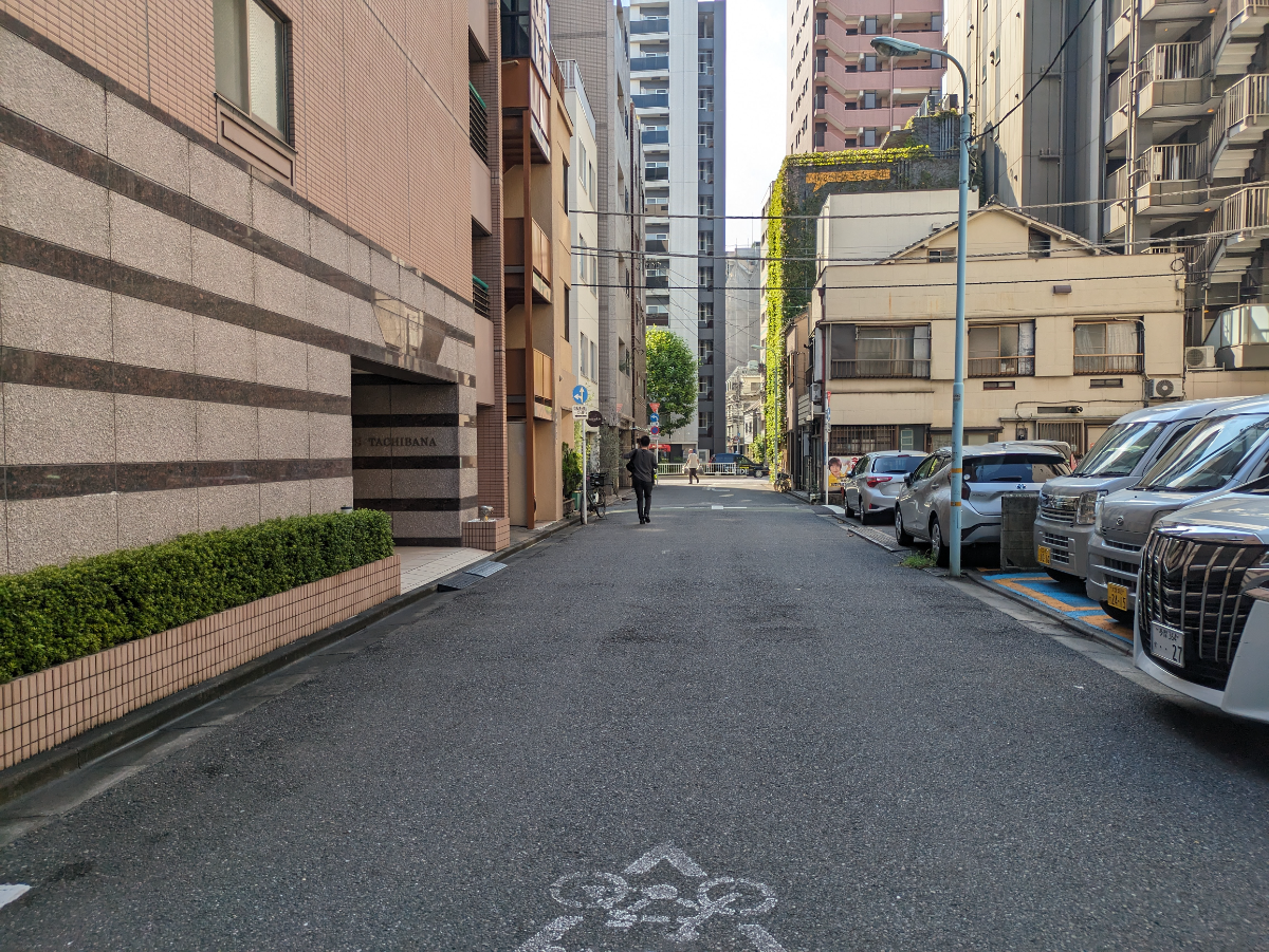 v20251011150702/fresh/building/J00100371054_10