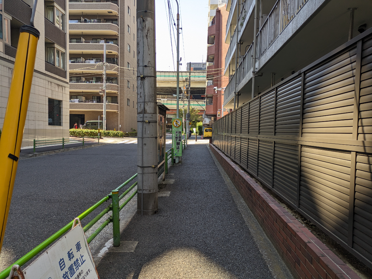 v20251011150702/fresh/building/J00100371322_11