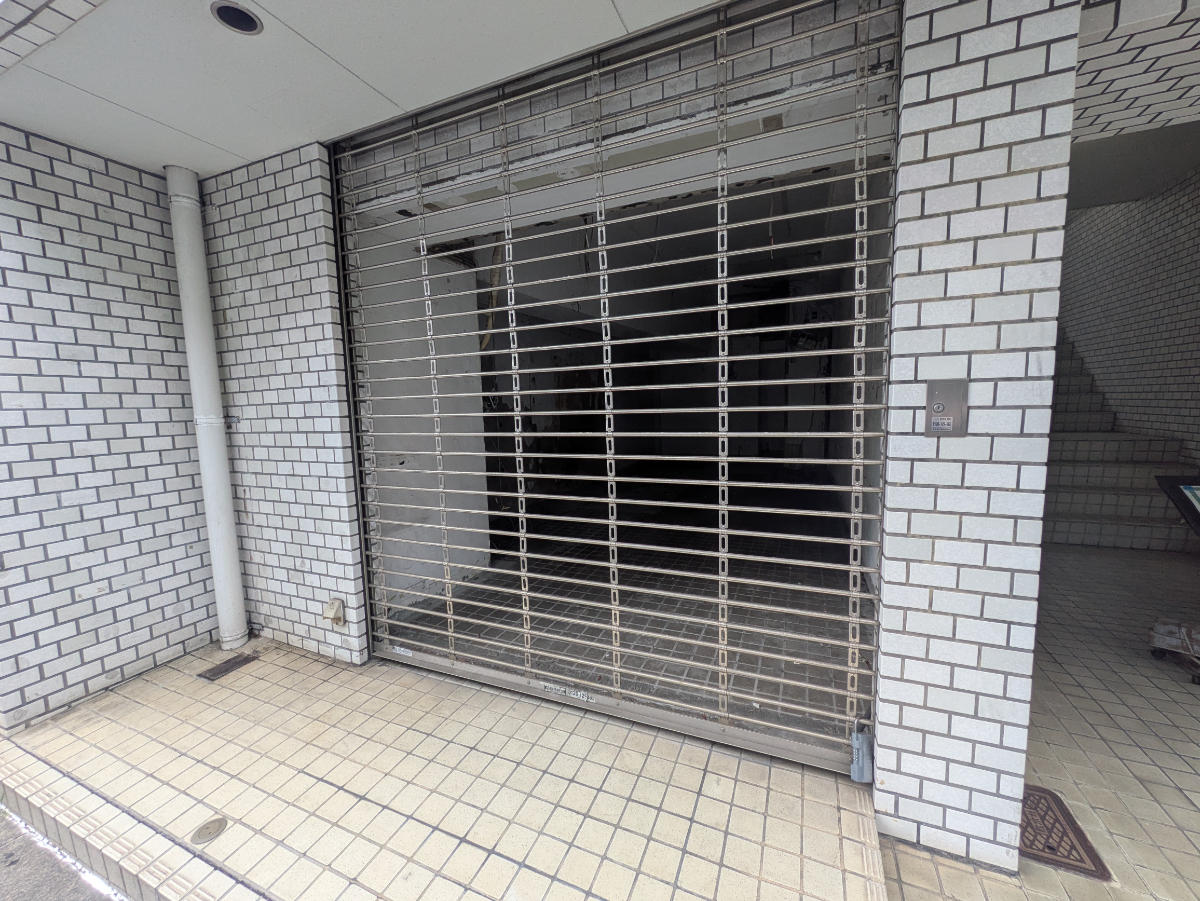 v20251011150702/fresh/building/J00100378875_10
