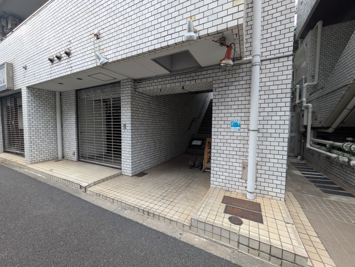 v20251011150702/fresh/building/J00100378875_11
