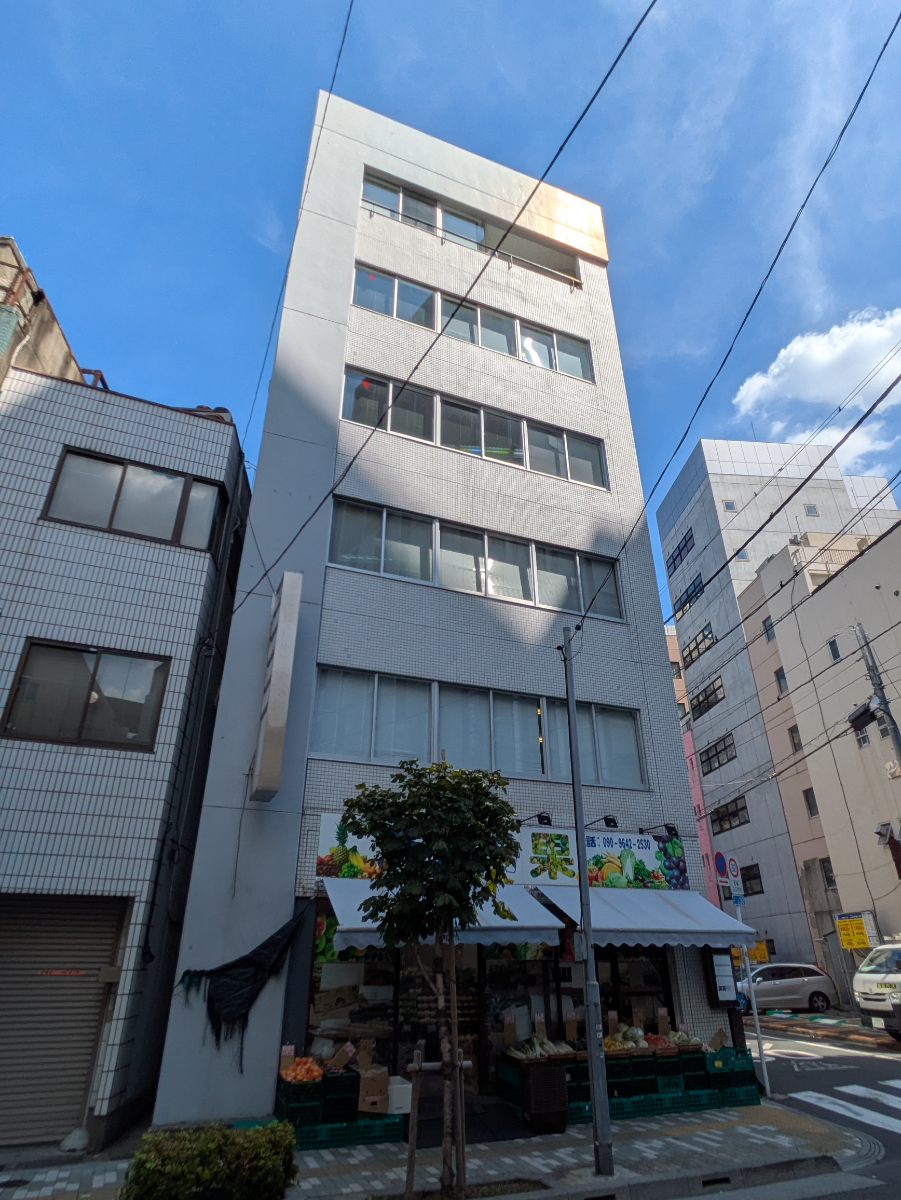 v20251011150702/fresh/building/J00100379216_6