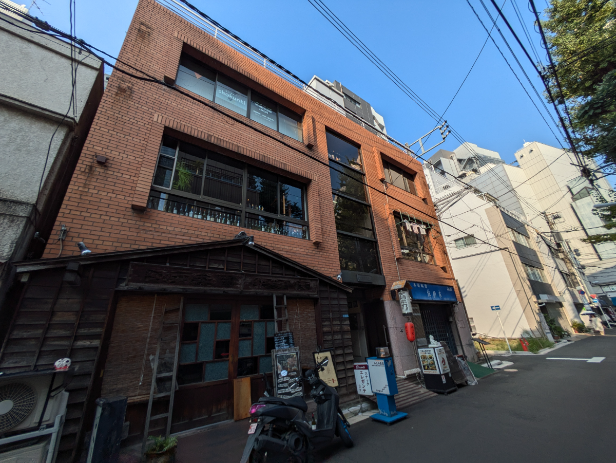 v20251011150702/fresh/building/J00100379217_6