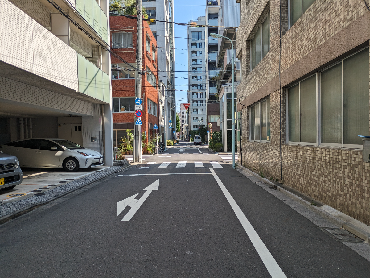 v20251011150702/fresh/building/J00100381829_11