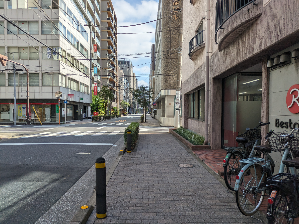 v20251011150702/fresh/building/J00100381849_11