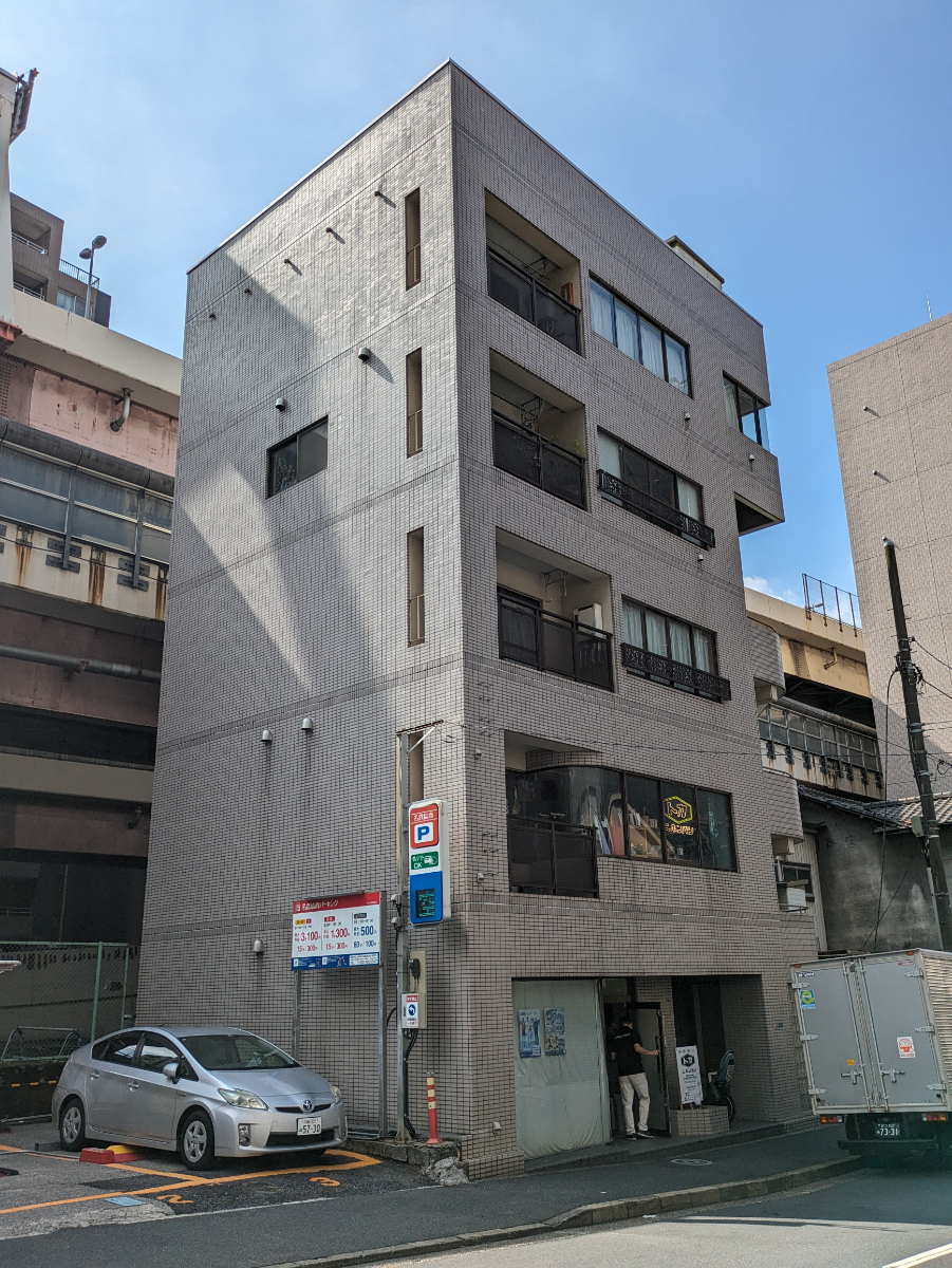 v20251011150702/fresh/building/J00100381965_6